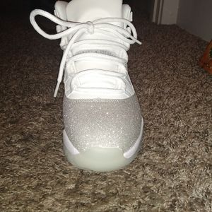 Meet your Posher, Leo